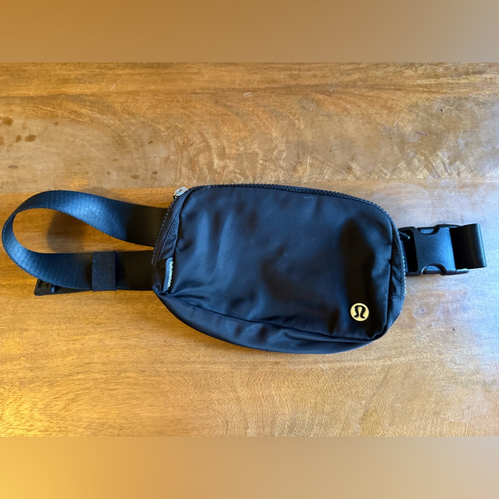 Lululemon Everywhere Belt Bag Large 2L